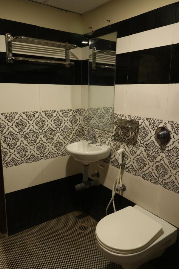 E S Residency Hotel Theni Zewnętrze zdjęcie