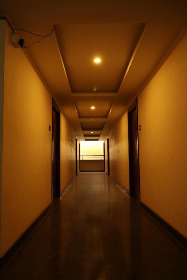 E S Residency Hotel Theni Zewnętrze zdjęcie